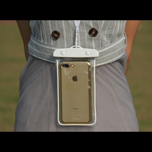 Universal Waterproof Phone Case,Floating (2 Pack) - Picture 9 of 9